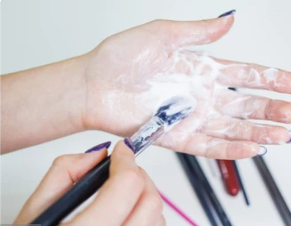 Appareil de nettoyage pour pinceau maquillage