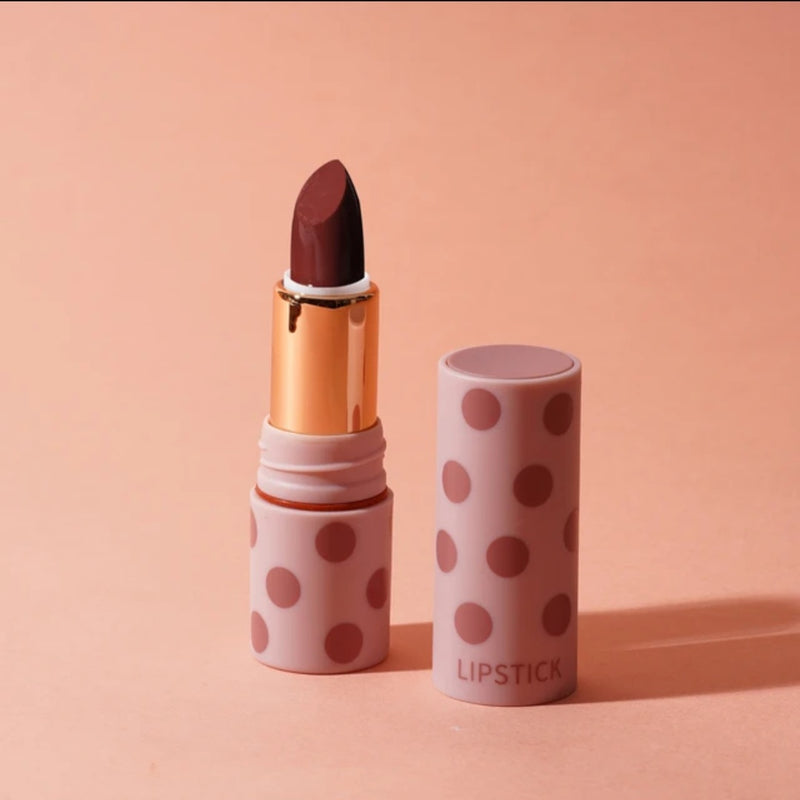 Rouge a levre marron matte